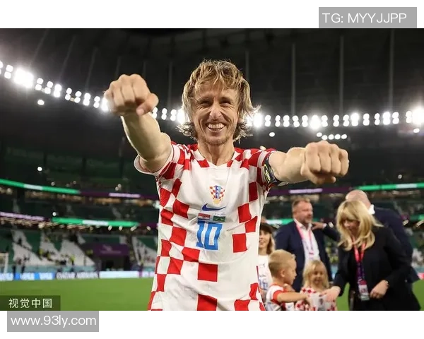 莫德里奇：足球场上的指挥官与传奇时刻的缔造者